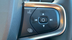 Volvo Xc40 2.0 B4P R DESIGN 5dr Auto Petrol Estate